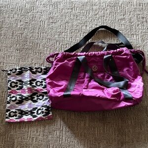lululemon athletica Magenta Drawstring yoga duffle with Black Straps